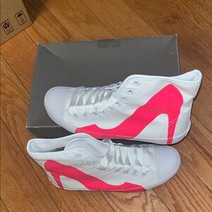 BE & D Brightlight Pink Stiletto High-Top Sneakers